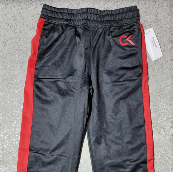 🖤❤️NEW Calvin Klein Performance Black/Red Boys TrackPants Medium (10/12) - Picture 6 of 11